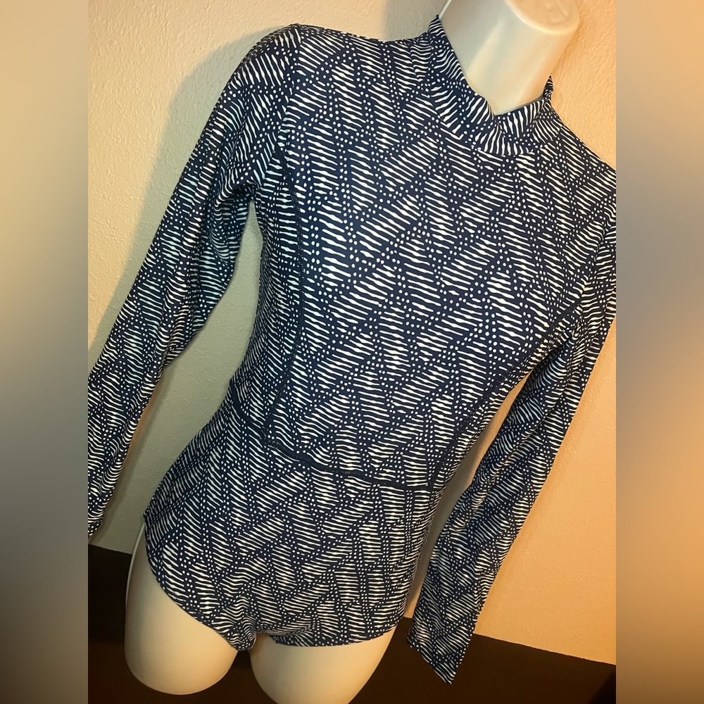 Swim rash guard suit